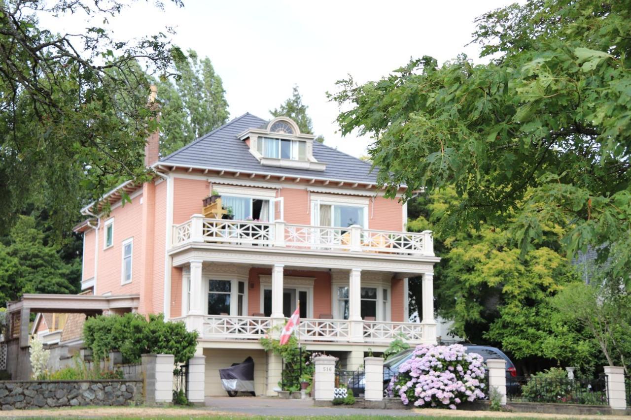 Lipton Place By Elegant Waterfront Esquimalt Bagian luar foto